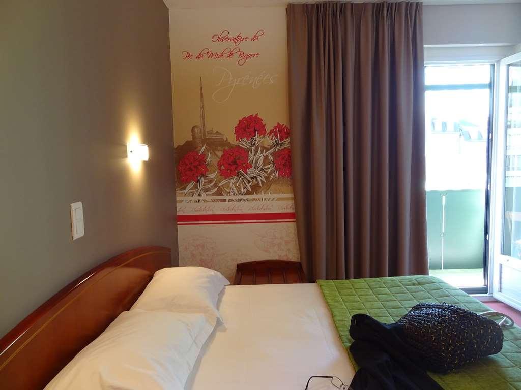 Cit'Hotel De La Marne Tarbes Room photo